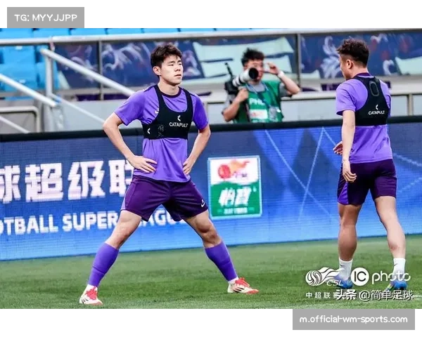 天津津门虎外援格劳跑动第一 全场一万三千八百米展现拼劲 天津津门虎外援格劳跑动第一 全场一万三千八百米展现拼劲